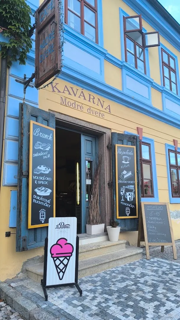 zmrzlina — Kavárna Modré dveře — kavárna v Kostelec nad Černými lesy