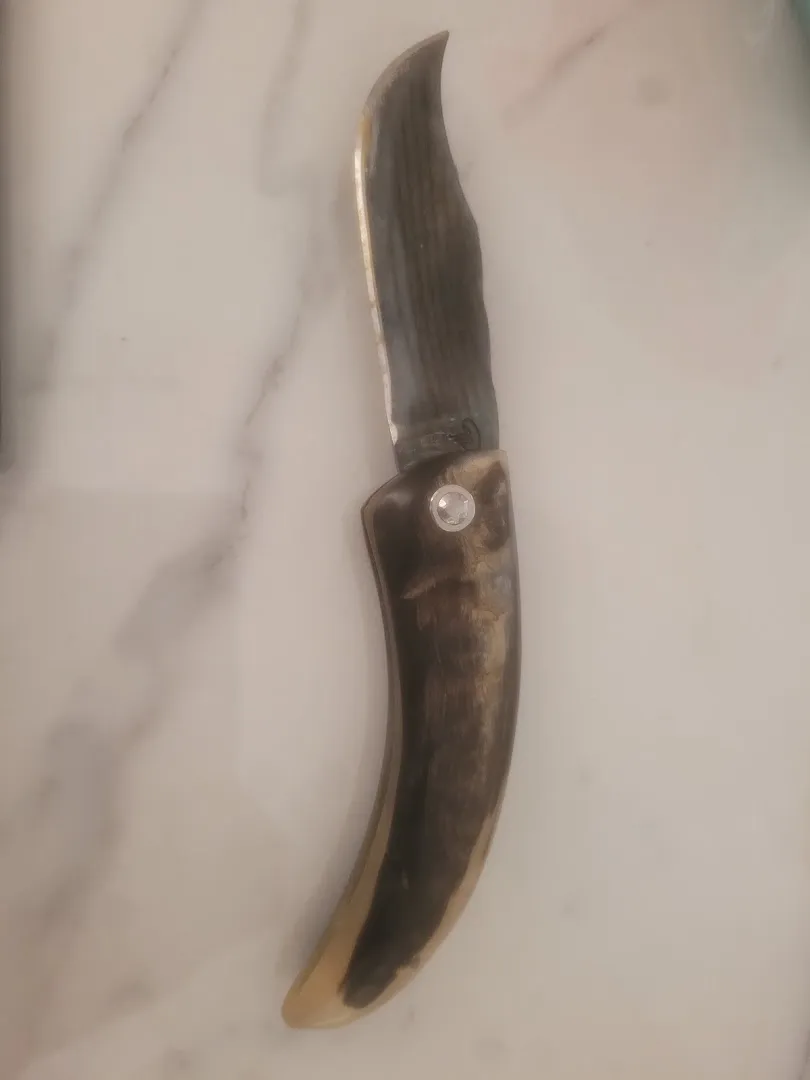 Expert Sharpening — A funderia — Handicraft in Calvi