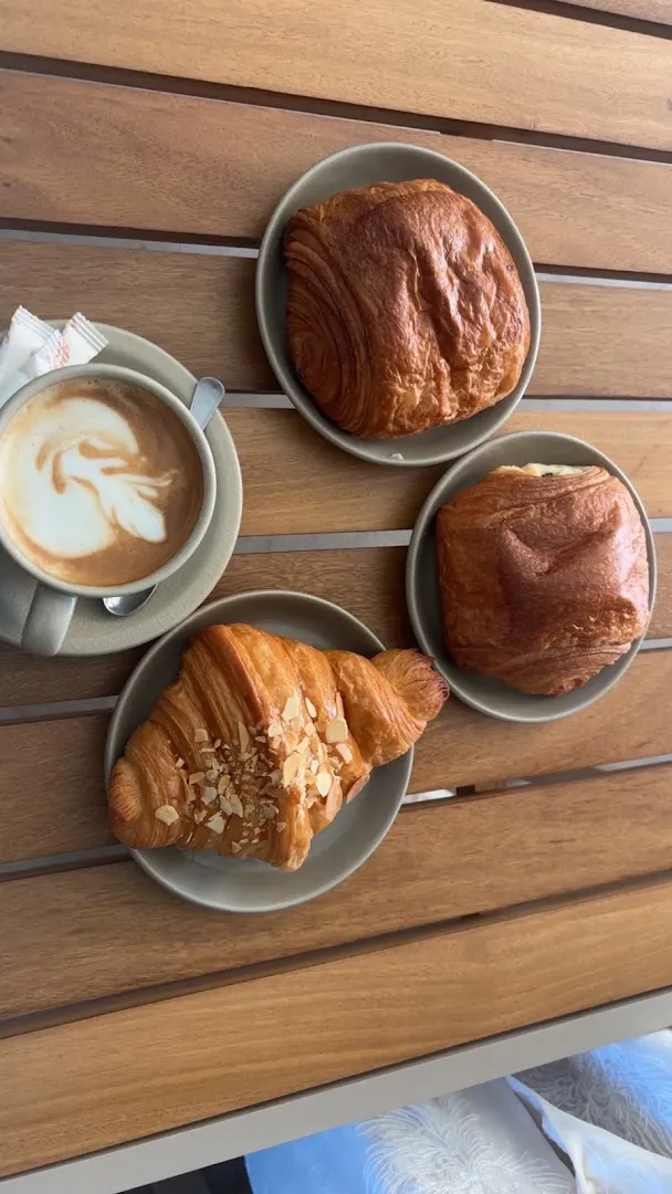 Plantes d’intérieur — Verde cafe — Coffee shop in المرازقة