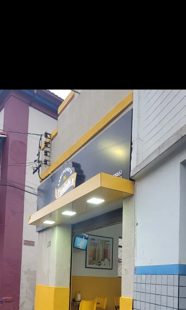 Pastel — Lanchonete da Taninha — Snack bar in Bom Sucesso, Minas Gerais