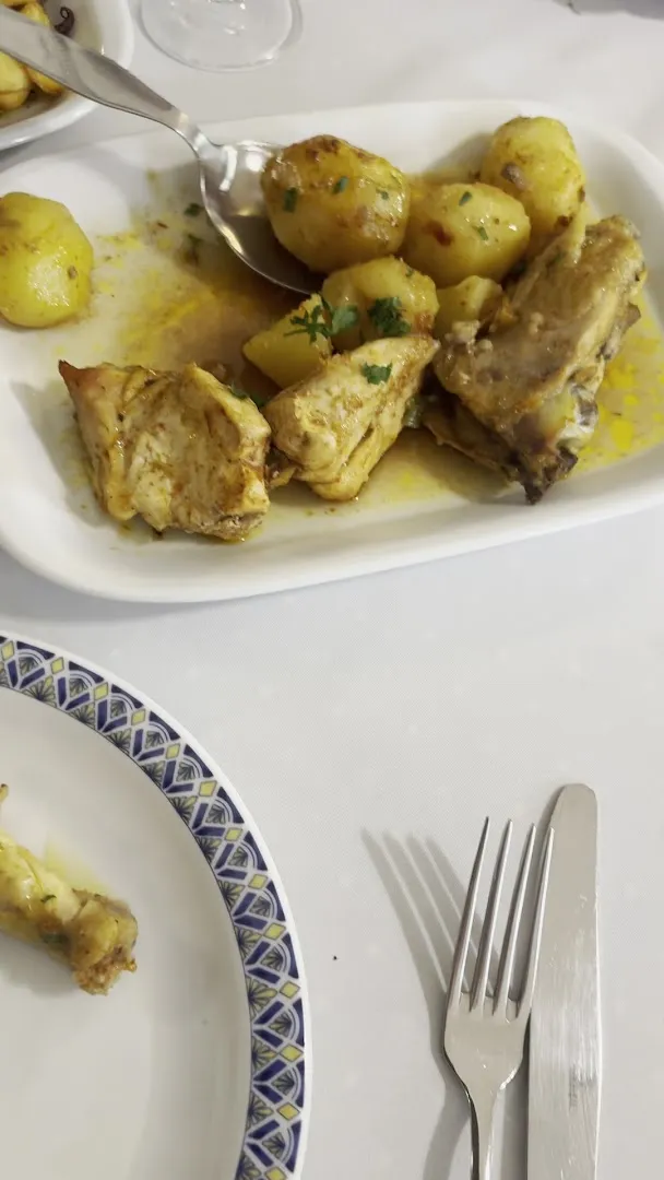 cachaço de porco preto — Restaurante 'Rosmaninho' — restaurante em Alte