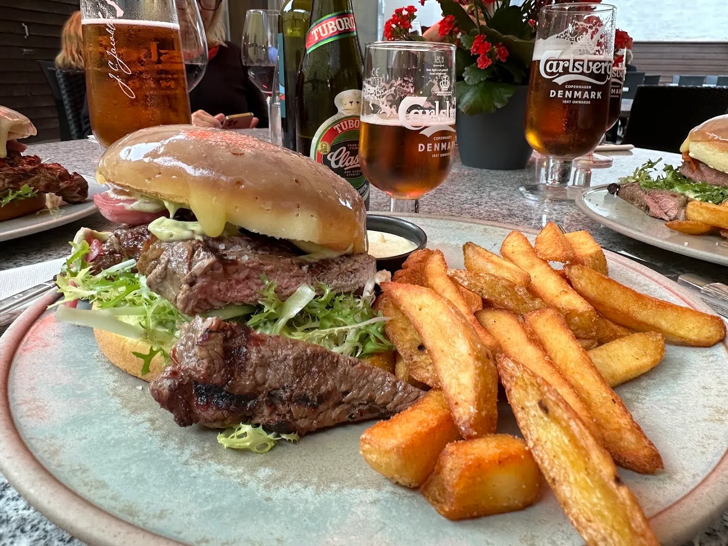 Hamburger — Den Gyldne Okse — Restaurant in Viborg
