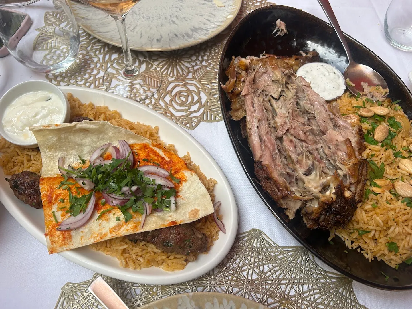 Servicio atento — Beytna — Lebanese restaurant in Madrid