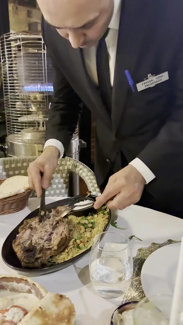 Ambiente y terraza — Beytna — Lebanese restaurant in Madrid