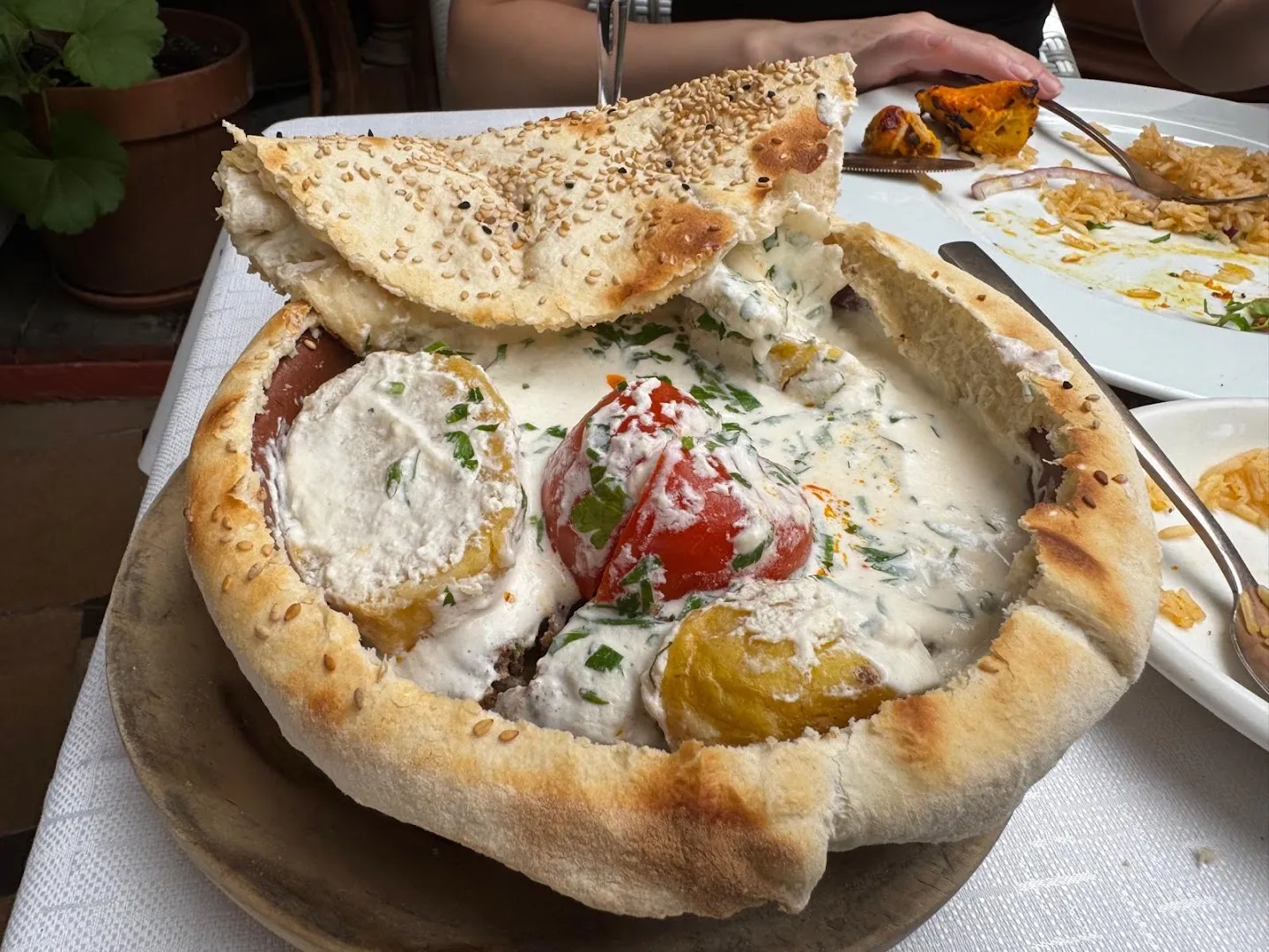 Porciones generosas — Beytna — Lebanese restaurant in Madrid