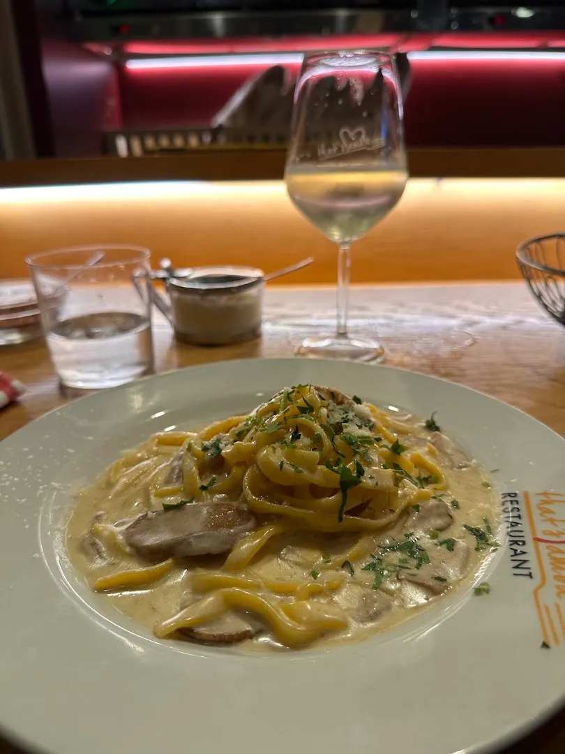 Friendly Service — That's Amore Restaurant — Italian restaurant in Rome